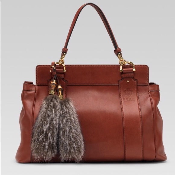 Gucci Handbags - Gucci Smilla Tote